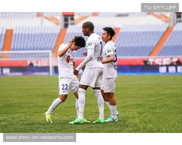 武汉三镇多段推进迫使对方频频回防